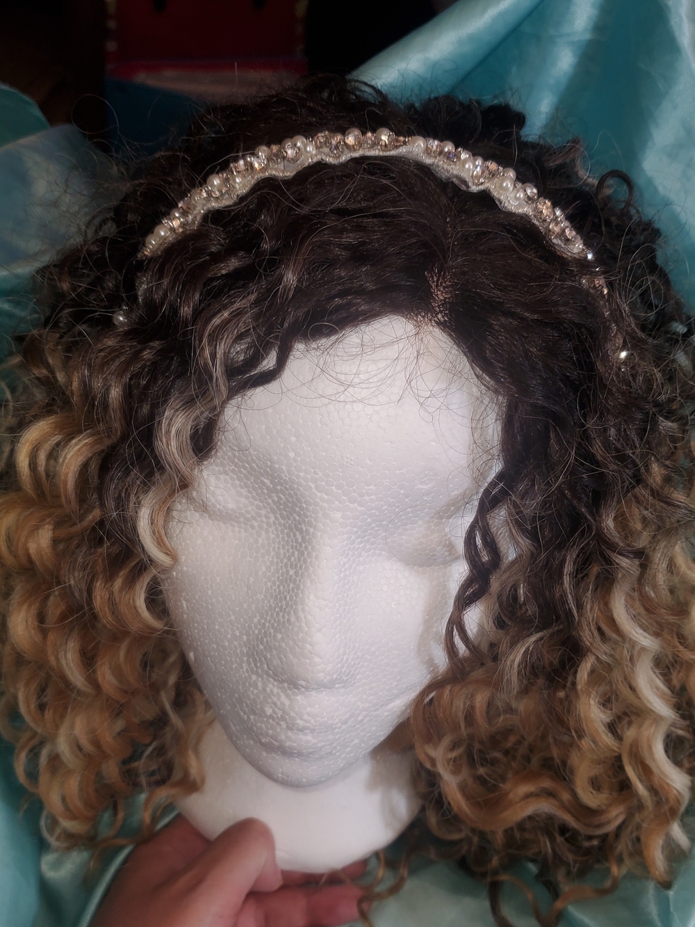 David's NWT Bridal White Pearl and Crystal Embellished Headband - Picture 6 of 8